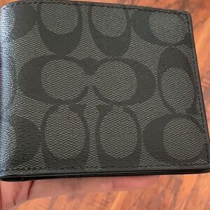 Coach BIFOLD MEN'S WALLET EUC